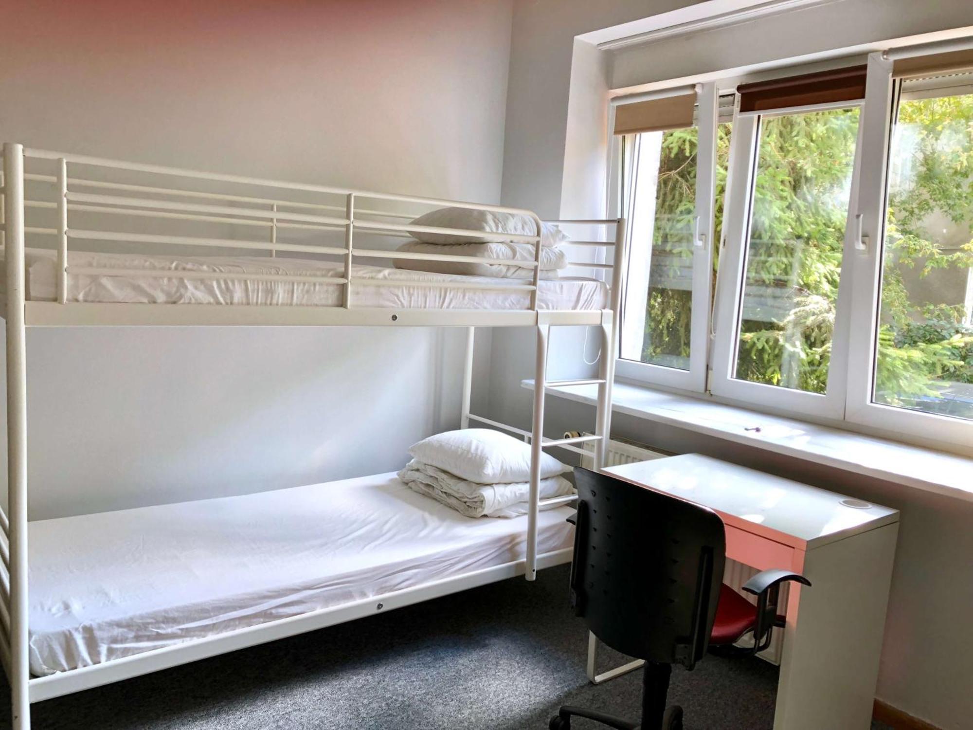 Student-House Kazimierzowska Hostel Варшава Екстериор снимка