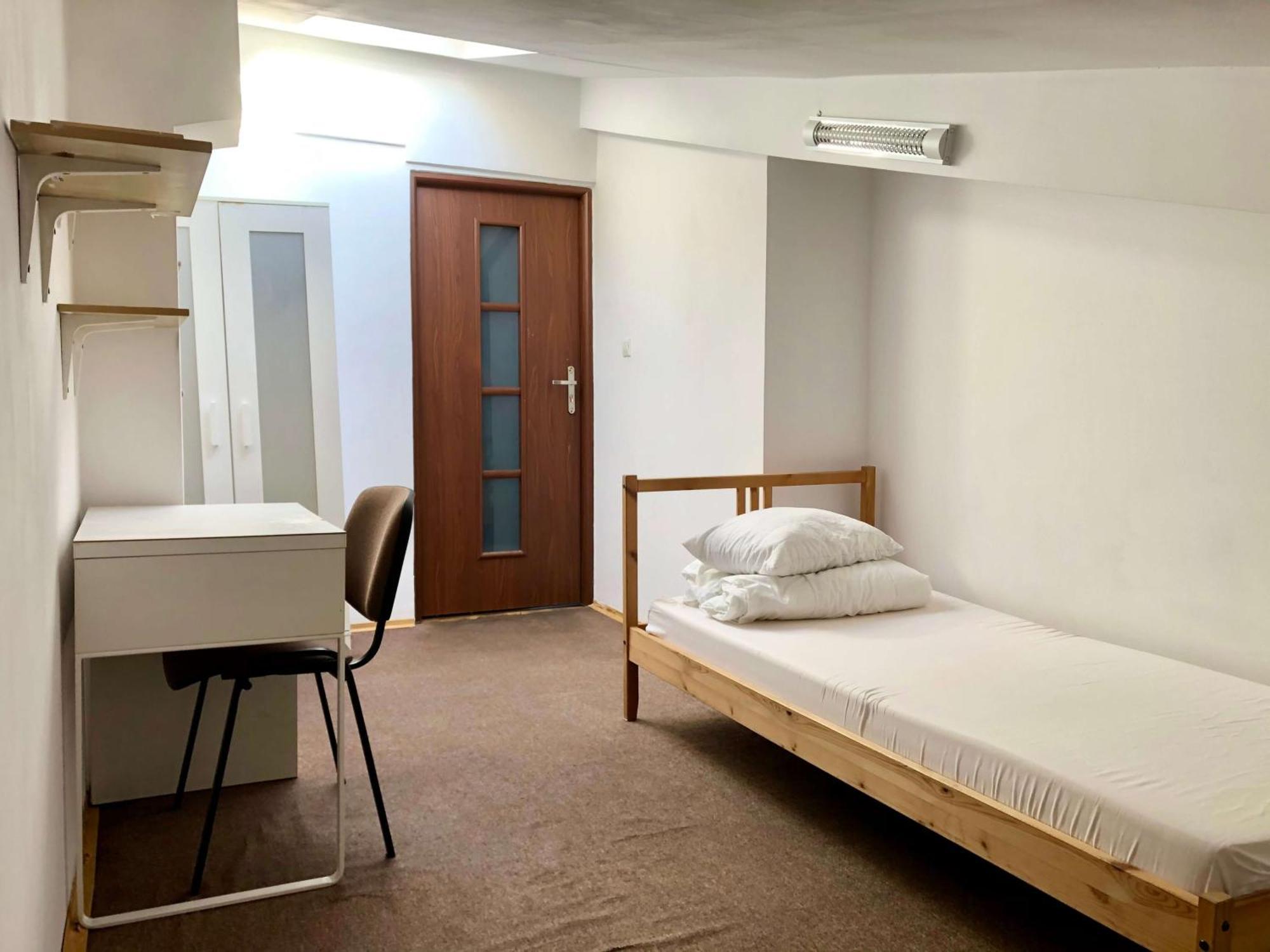 Student-House Kazimierzowska Hostel Варшава Стая снимка
